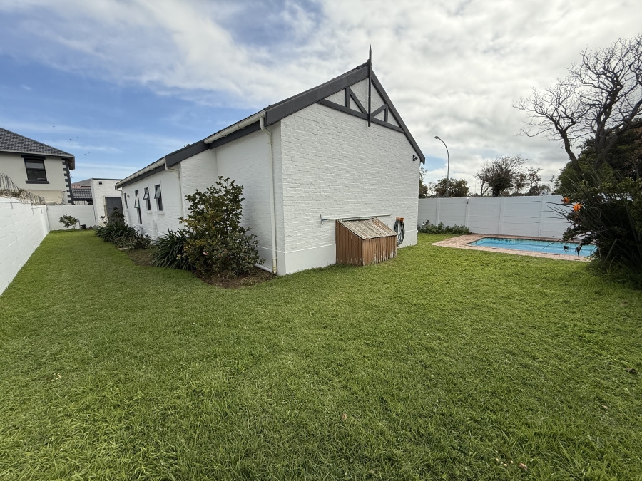 3 Bedroom Property for Sale in Van Der Stel Western Cape